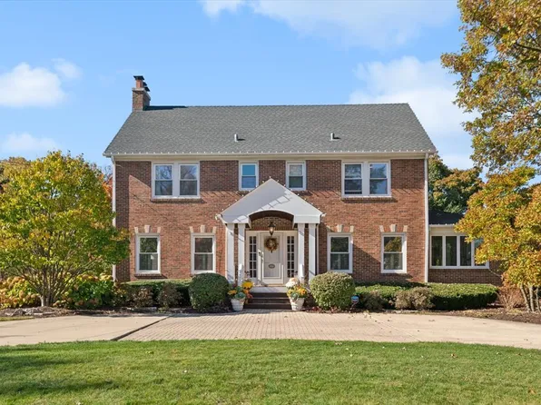 370 N Park Blvd, Glen Ellyn, IL 60137