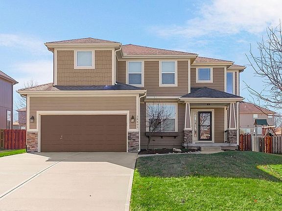 2nd image of 28605 W 162nd Ter