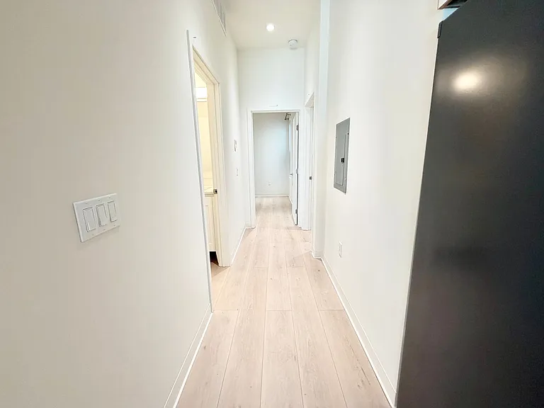 1256 Howard — Photo 30