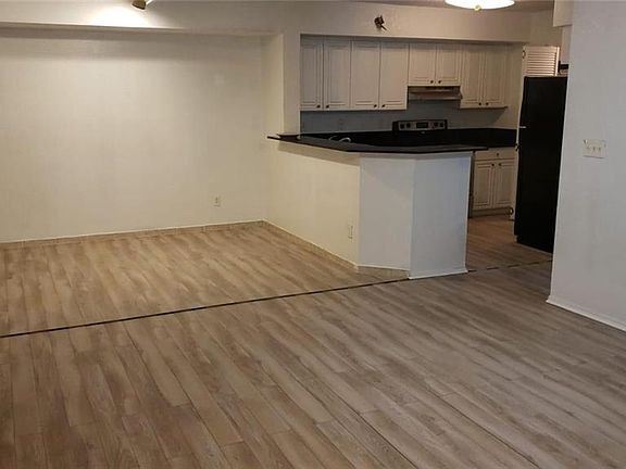 2nd image of 8245 Ibis Club Dr APT 404
