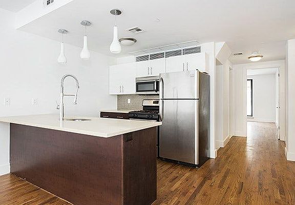 2nd image of 80 Meserole St APT 1B