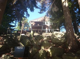 2909 24th Ave W, Seattle, WA 98199