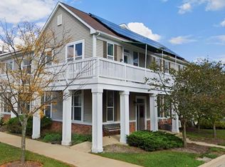 868 Serendipity Dr, Aurora, IL 60504