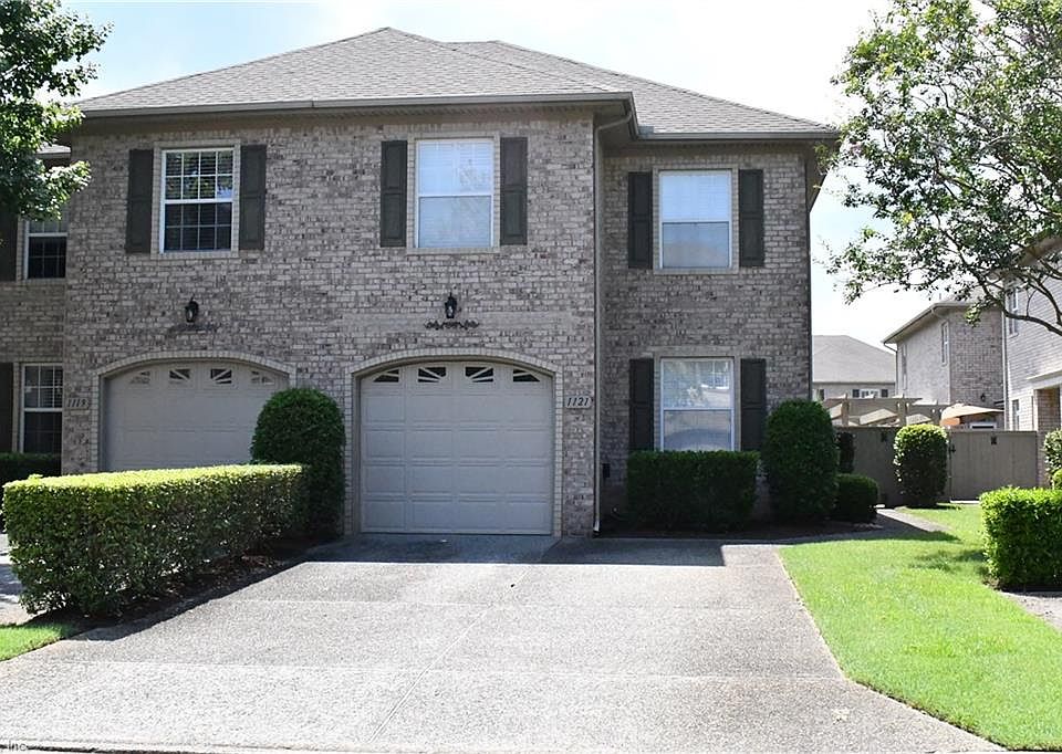 Welcome home to this gorgeous Brick end unit condo in the heart of Virginia Beach!  With top of the line upgrades and beautiful renovations, you won't be disappointed.  With over 2,000 square feet of luxury living, this home is close to schools, shopping, hospitals and military bases.  