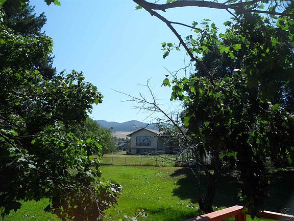 5th image of 2227 E Summit Dr