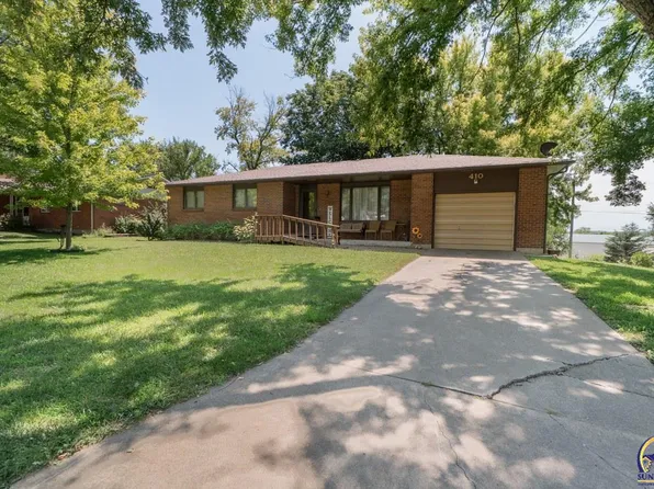 410 W 8th St, Alma, KS 66401