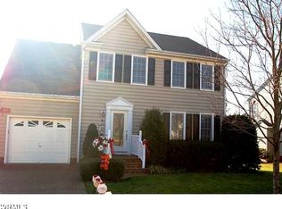 12317 Maybrook Ln, Glen Allen, VA 23059