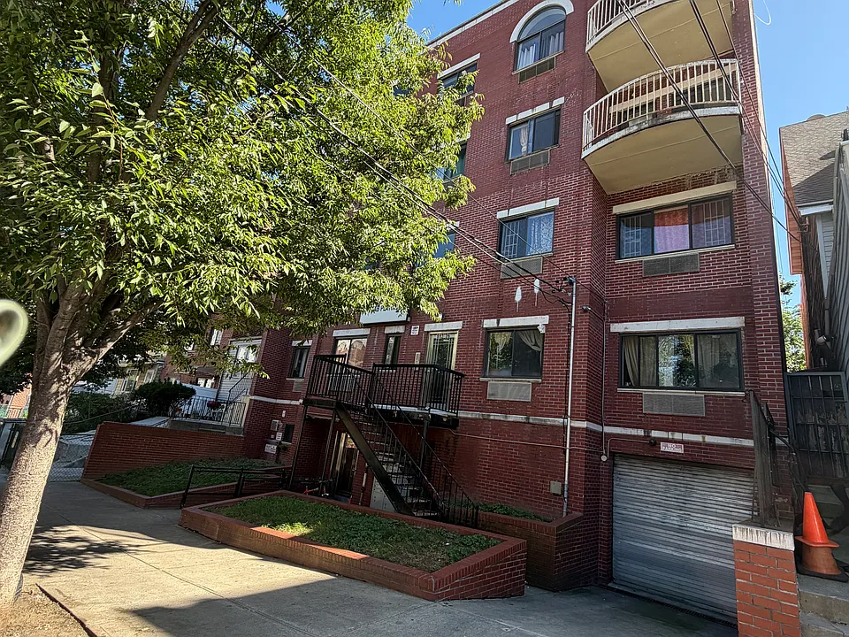 112-26 38th Ave #4A