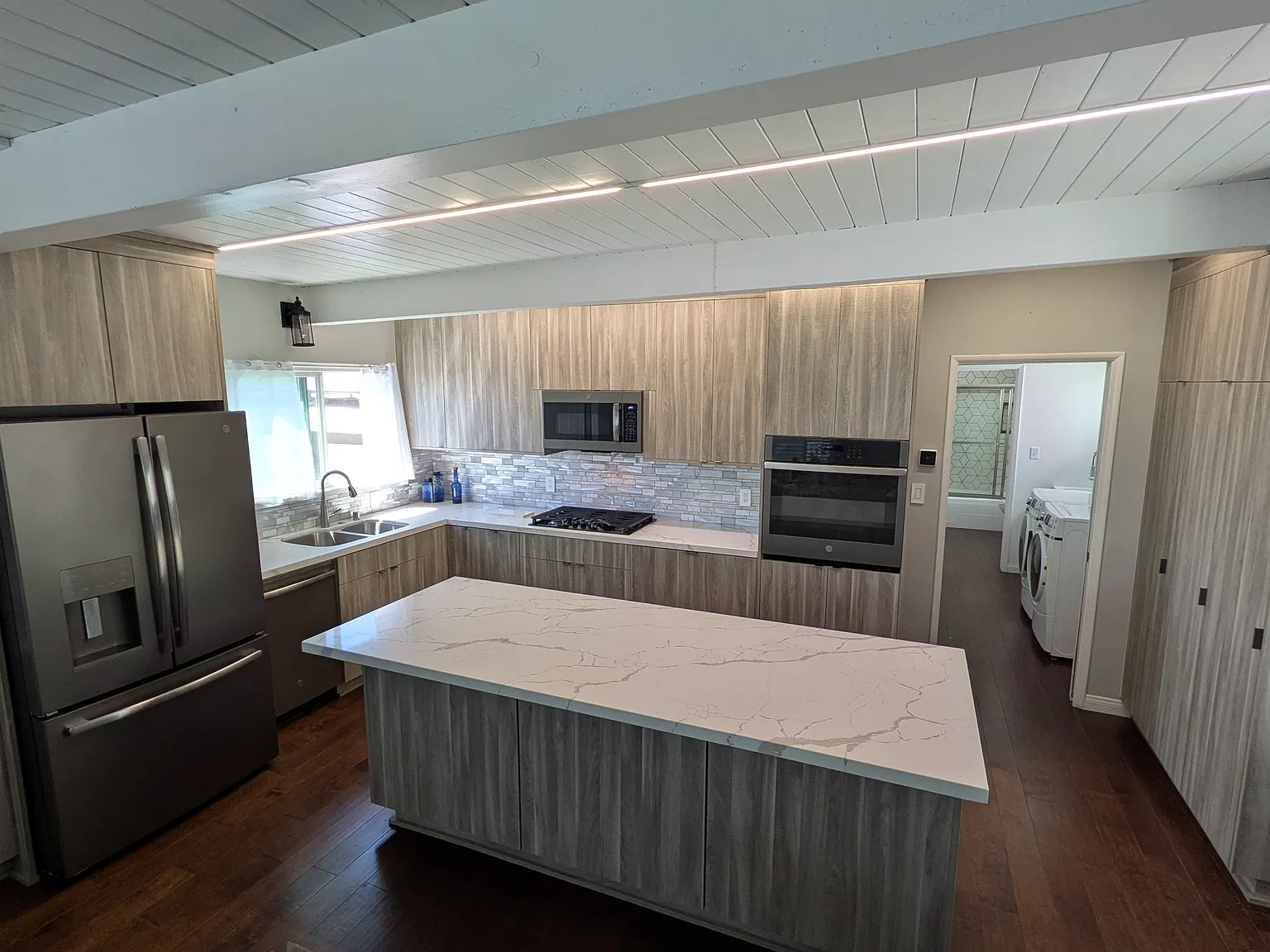 2 bed, 1200 sqft, $5,500 — Photo 4