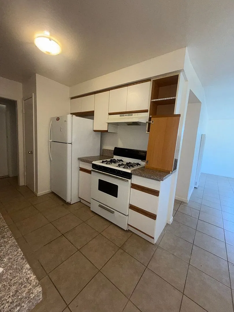 2 Bedroom 2 Bath Upstairs Unit in Granite Bay — Photo 4