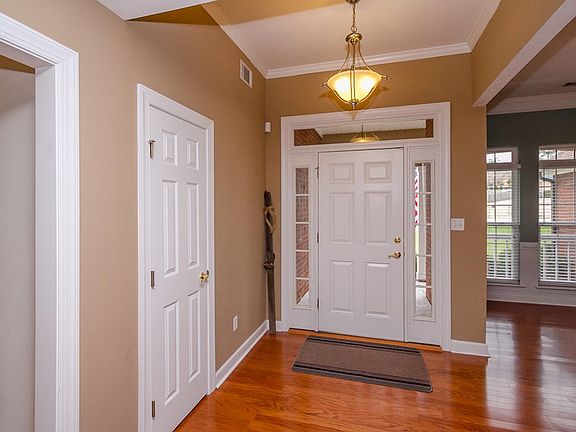 5th image of 5053 Sussex Dr
