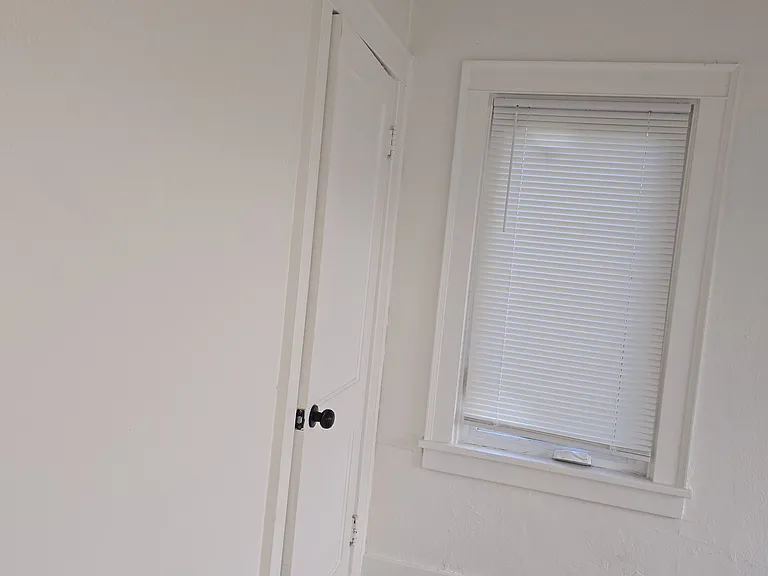 2627 Bay Ave #A — Photo 5