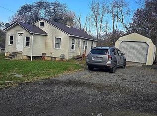 4966 Collins Dr, Newton Falls, OH 44444