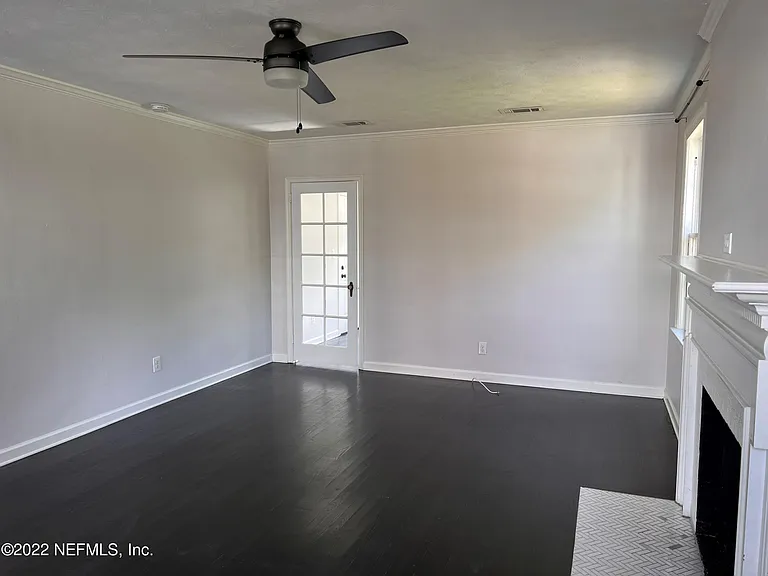 4743 Kerle St — Photo 10