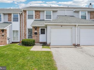 720 Springhouse Ct, Lansdale, PA 19446