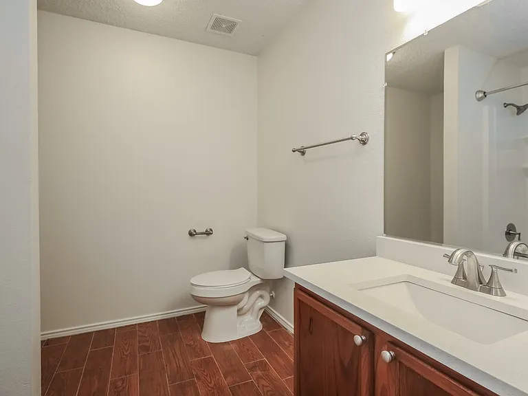 2813 McIntosh Ct — Photo 13