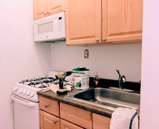5th image of 321 E 66th St APT 2A