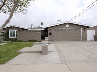 2904 Chestnut Ave, Costa Mesa, CA 92626