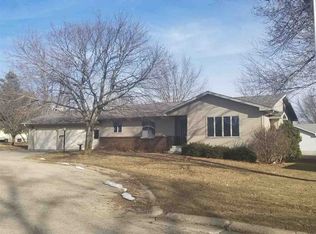 204 Sunset Cir, Nashua, IA 50658