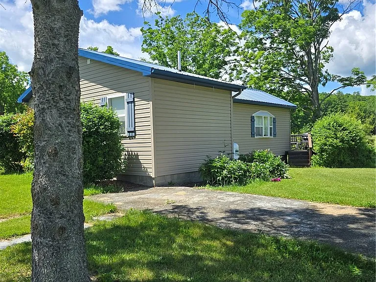 1421 King Hill Rd — Photo 3