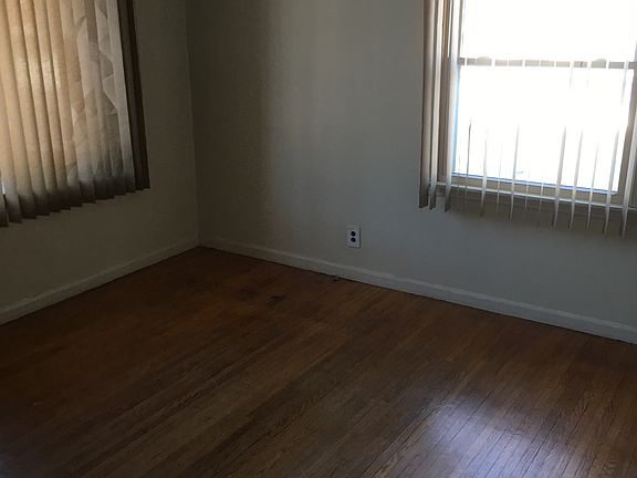 2nd image of 25413 Lehigh St