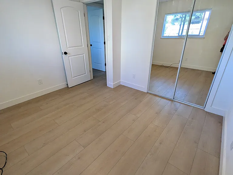 820 S Lloyd St — Photo 9