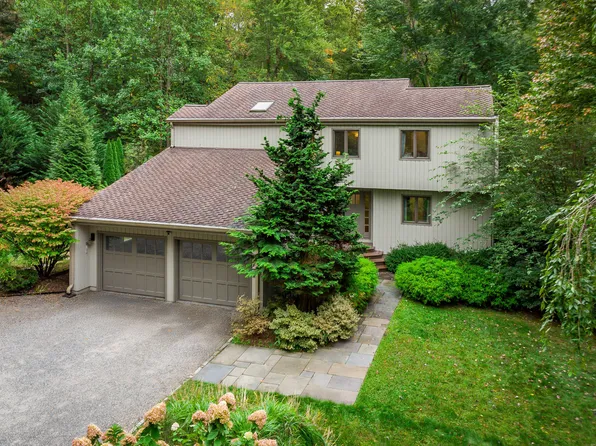 193 Newtown Turnpike, Weston, CT 06883
