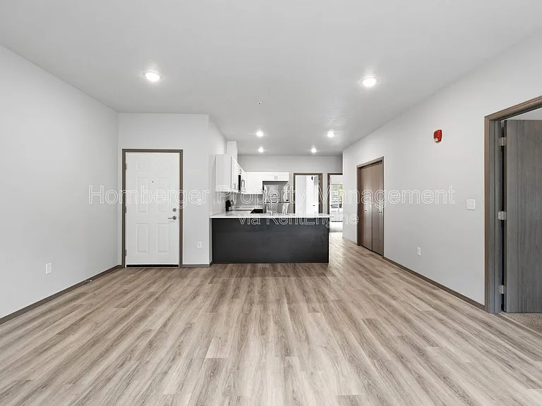 356 E 7th Ave #102 — Photo 6