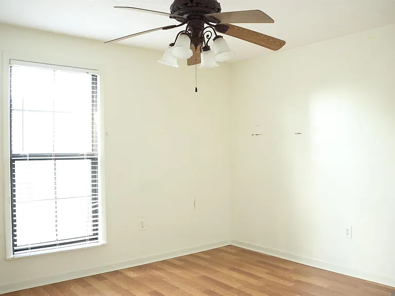 10298 W Winston Ave #7 — Photo 10