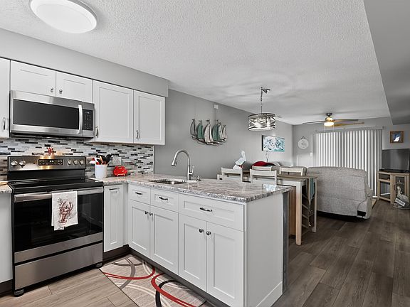 3rd image of 147 42nd St APT 306