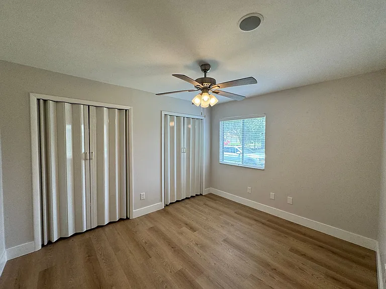 107 S Deerwood Ave — Photo 14