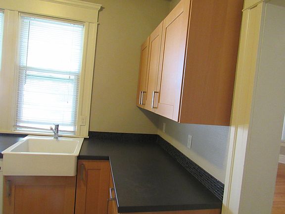2nd image of 523 W Hays St APT 2