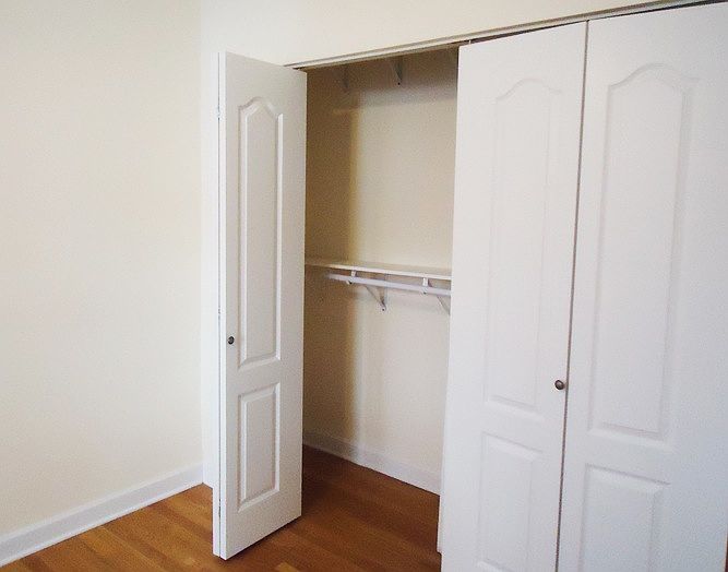 2nd image of 6910 N Wolcott Ave APT 2