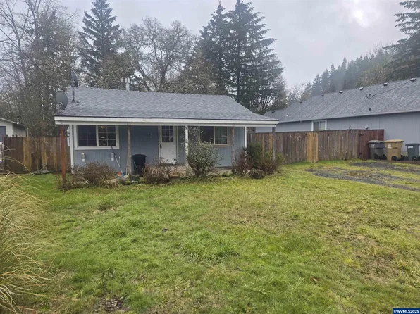 315 SE 12th Ave, Sweet Home, OR 97386