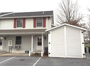 213 S 7th St, Akron, PA 17501