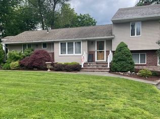 24 Arthur St, Blauvelt, NY 10913