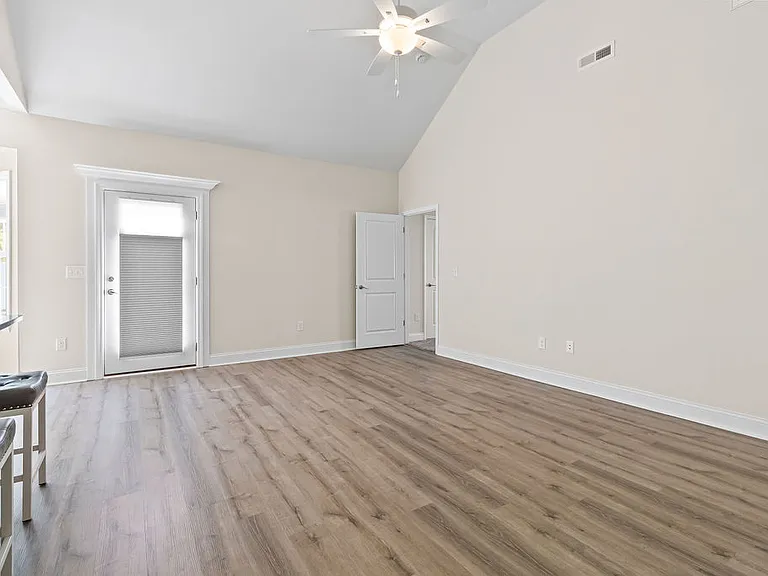 1622 San Andres Ave — Photo 6