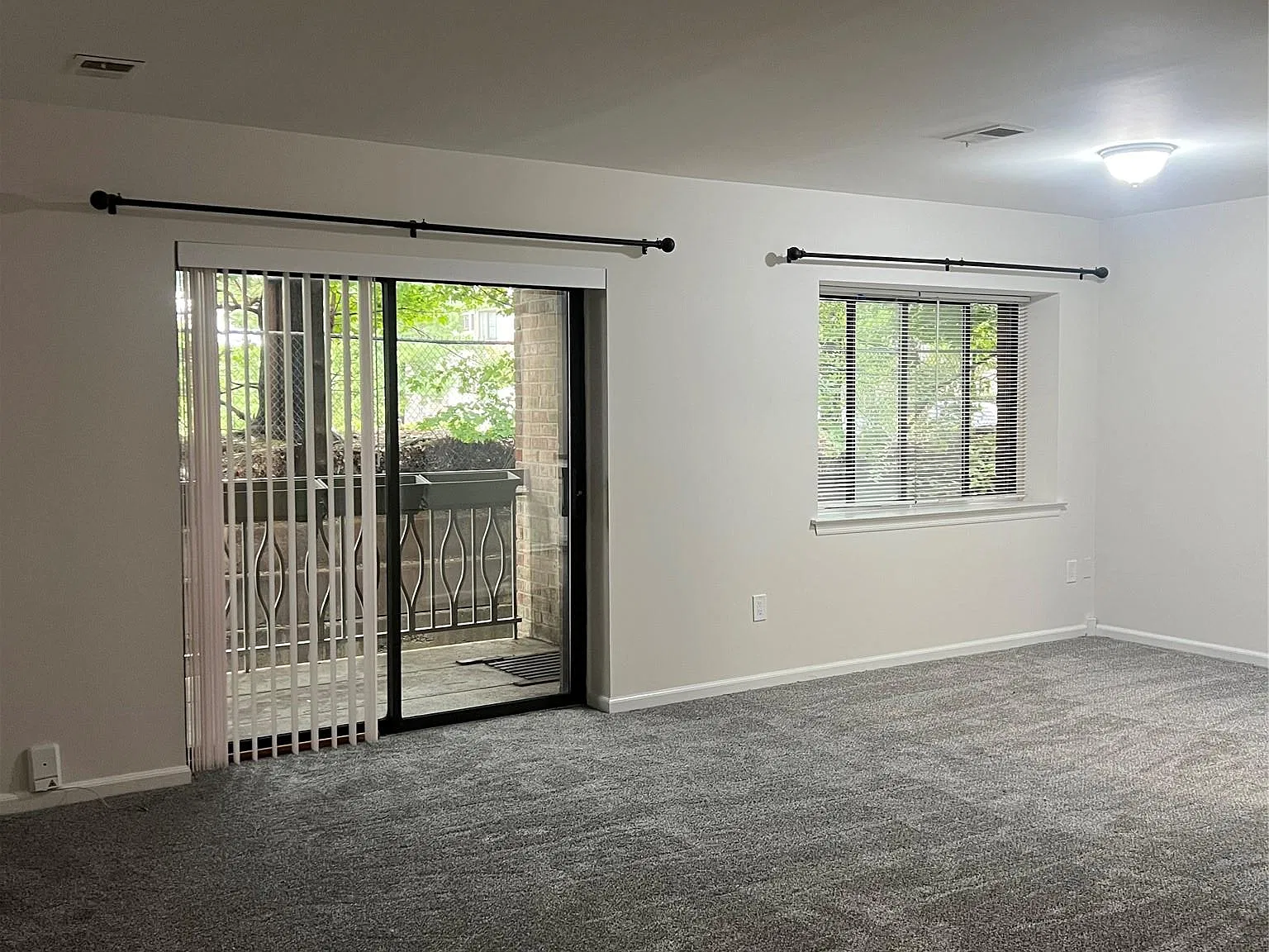 1 bed, 1.0 bath, 817 sqft, $2,100 — Photo 3
