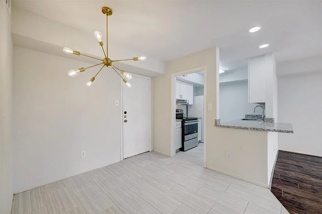 1 bed, 1.0 bath, 767 sqft, $1,200 — Photo 1