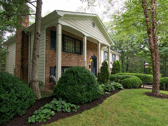 2nd image of 488 Sherwood Dr