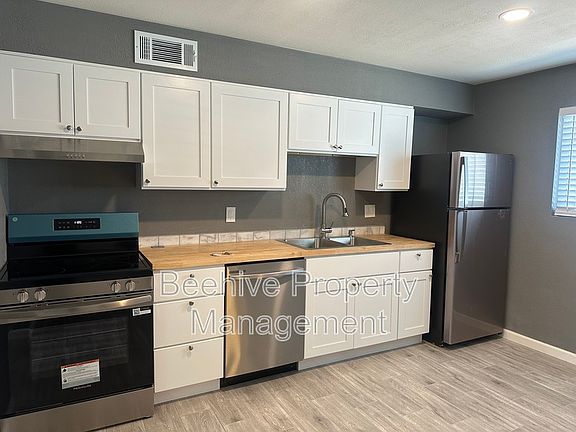 4th image of 1319 W 4th St