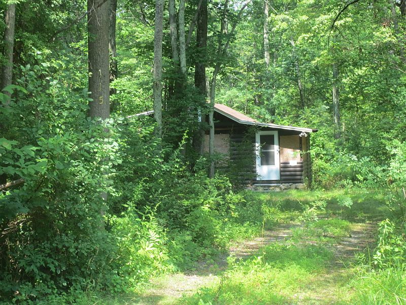 1st image of 115 Lakeside Dr