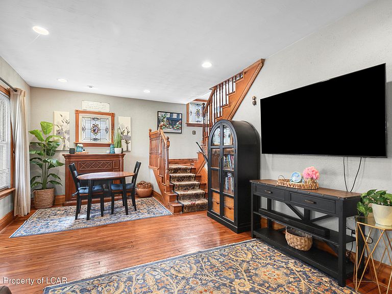 Listing photo 5