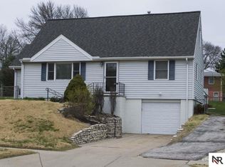 8314 Gold St, Omaha, NE 68124