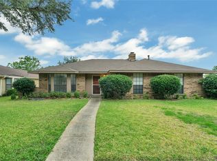 4025 Azalea Ln, Garland, TX 75043