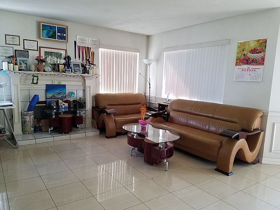 4th image of 239 S Siesta Ave