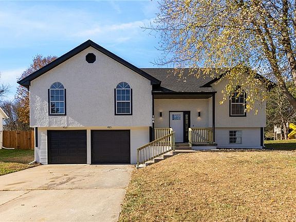 2nd image of 104 N Darrowby Dr