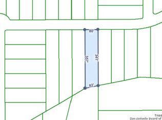 403 Las Palomas Dr, Lytle, TX 78052