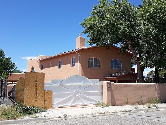 3rd image of 1468 Cochiti St