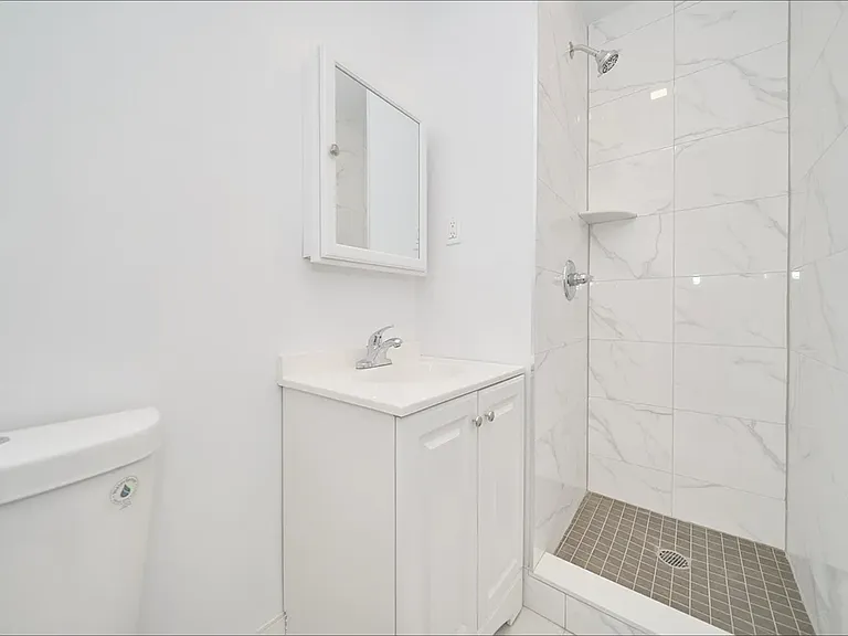 1843 1st Ave #3S — Photo 8